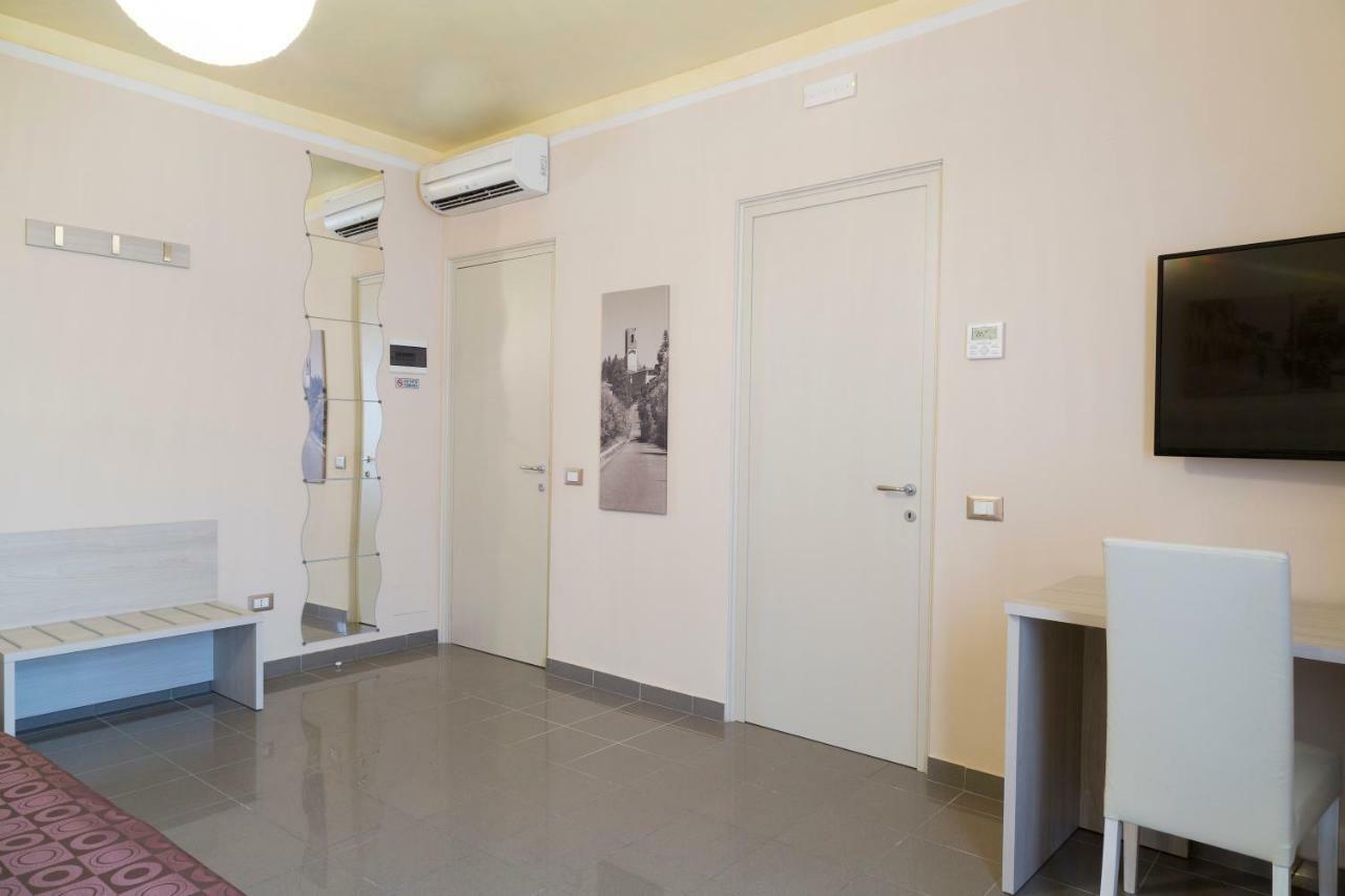 Via Naldini N 61 Hotel Tavarnelle Val di Pesa ภายนอก รูปภาพ